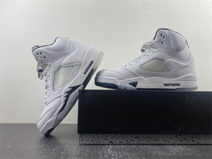 AIR JORDAN 5 RETRO