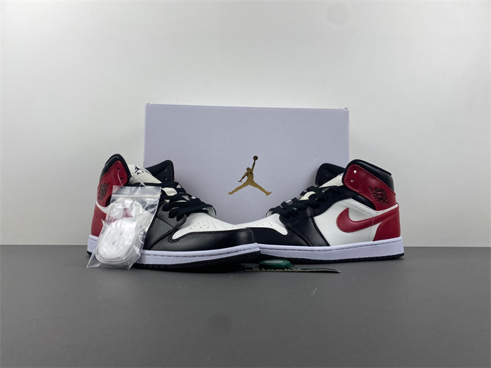 WMNS AIR JORDAN 1 MID ''BLACK TOE'' BQ6472-160