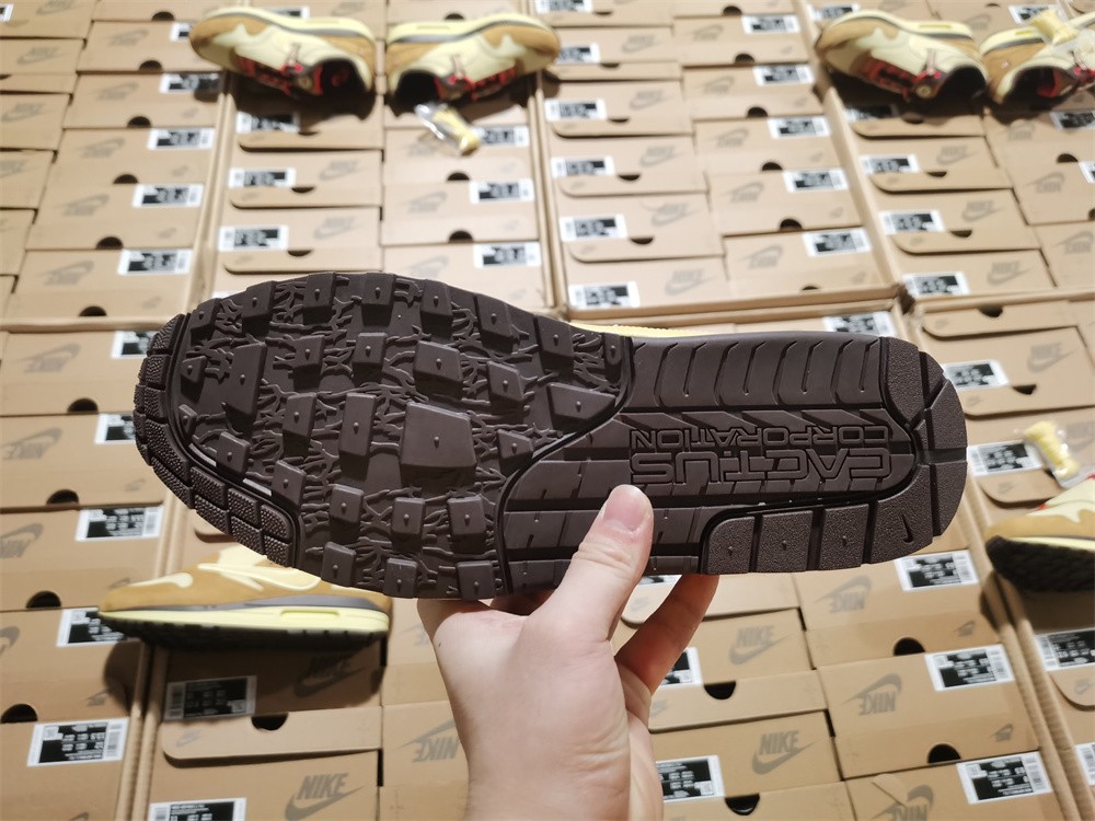 travis scott x nike air max 1 colorway has surF**ed do9392-701