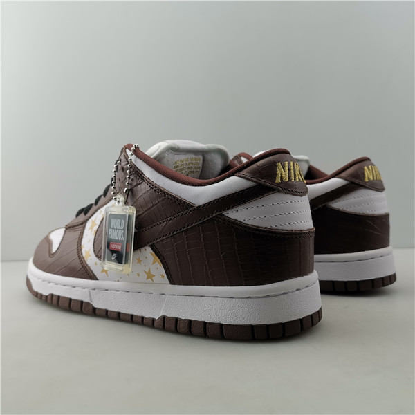 S*p*e x nike sb dunk low brown dh3228-103