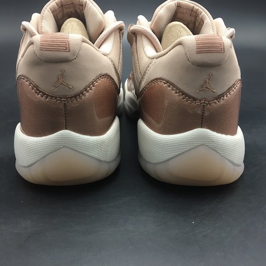 AIR JORDAN 11 LOW