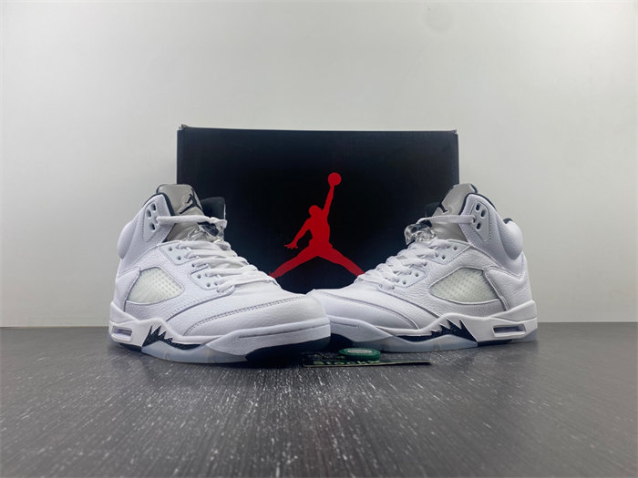 AIR JORDAN 5 RETRO ''WHITE BLACK'' DD0587-110