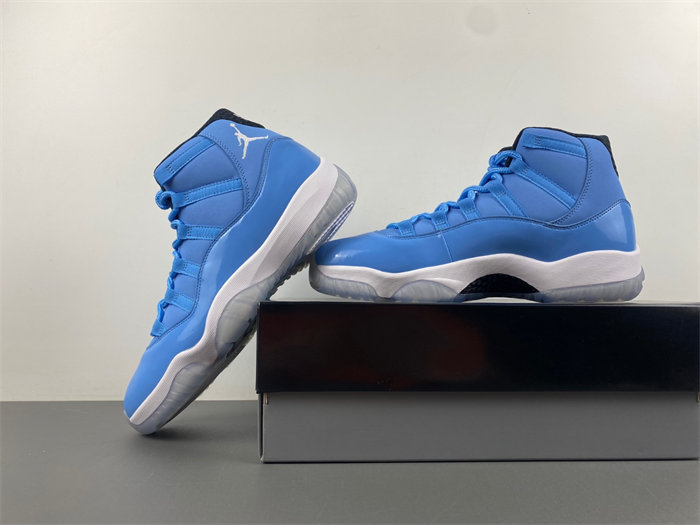 Air Jordan 11 717602-900