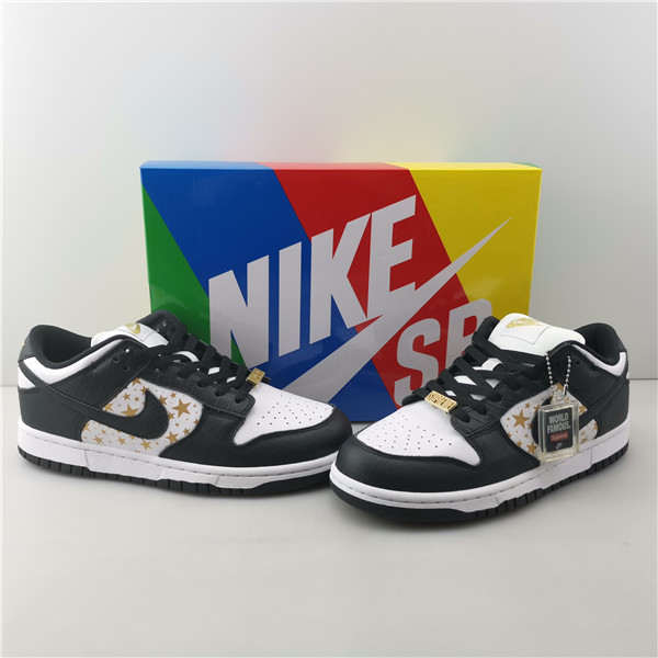 S*p*e x nike sb dunk low dh3228-102