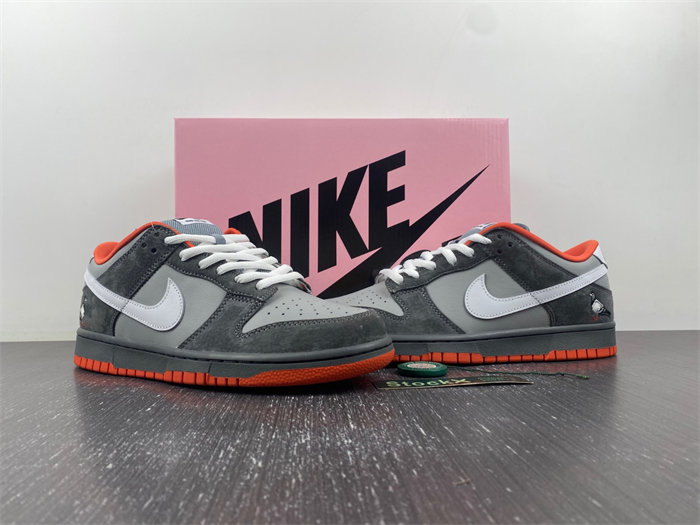 Nike SB Dunk Low 304292-011