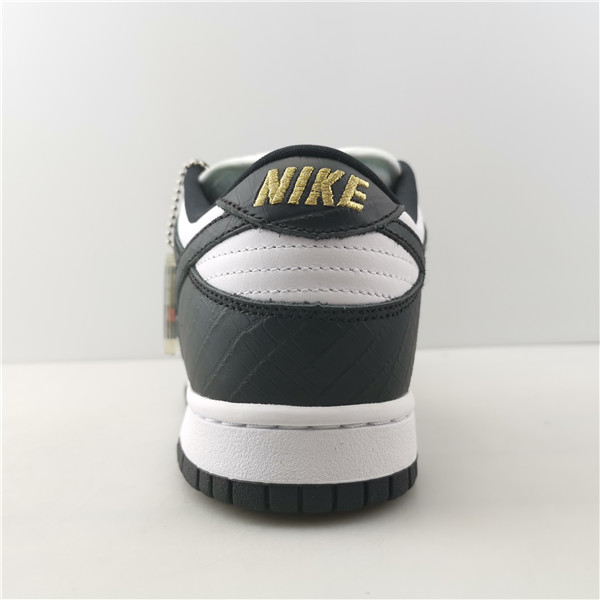 S*p*e x nike sb dunk low dh3228-102