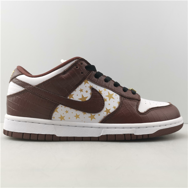 S*p*e x nike sb dunk low brown dh3228-103