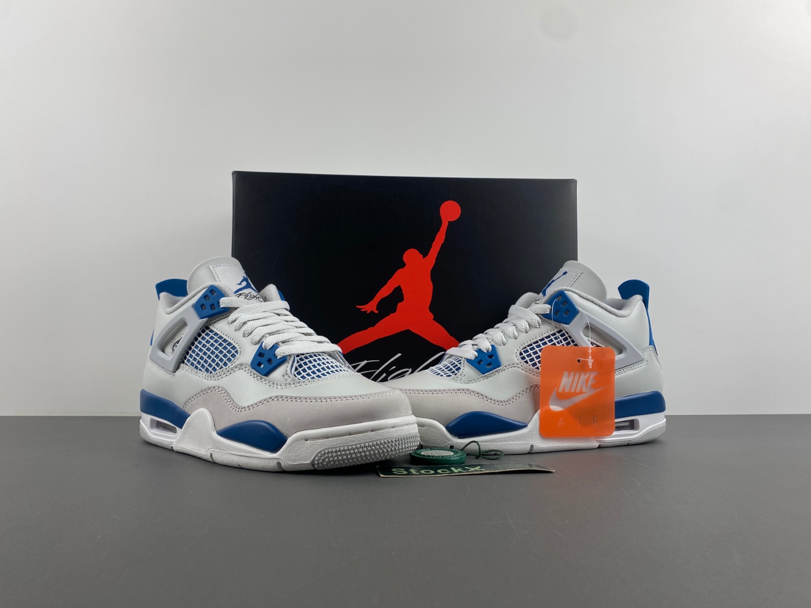 Air Jordan 4 Retro HF4281-141