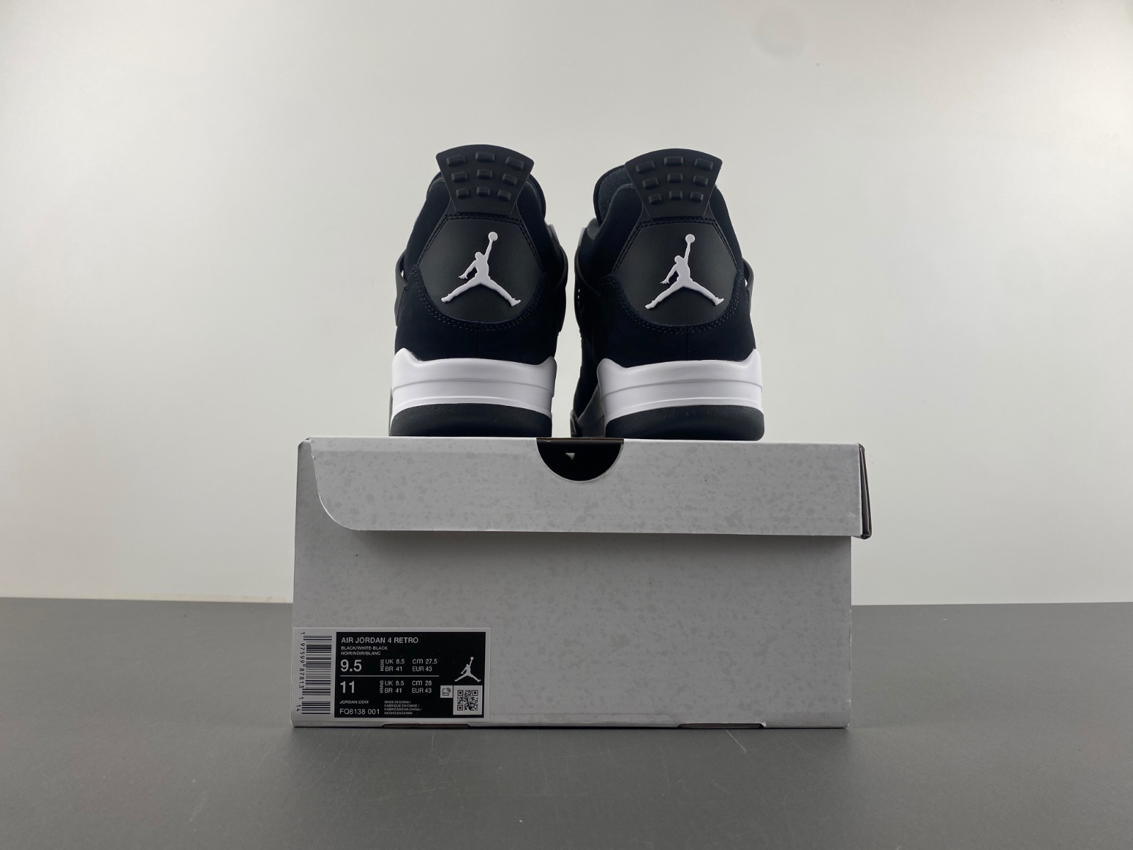 AIR JORDAN 4 RETRO