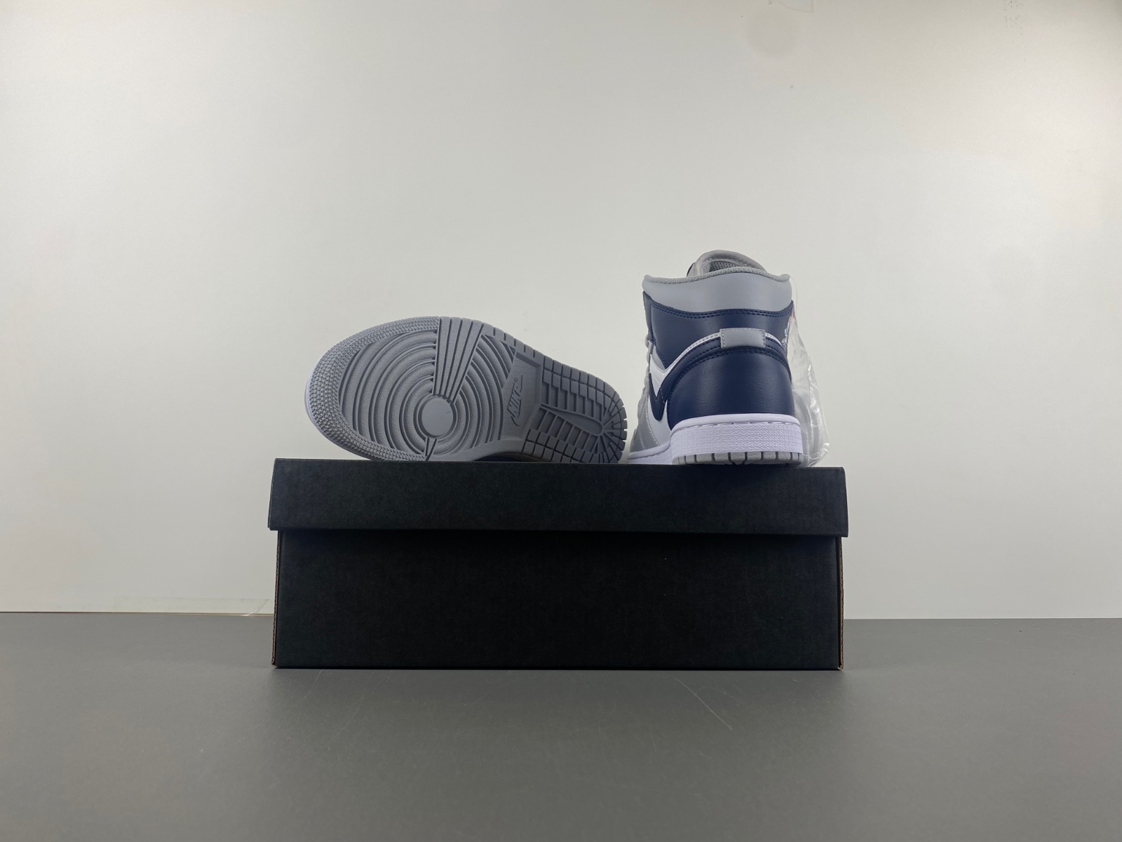 AIR JORDAN 1 MID SE "LEGEND PINK" GS SHOES DQ8426-104