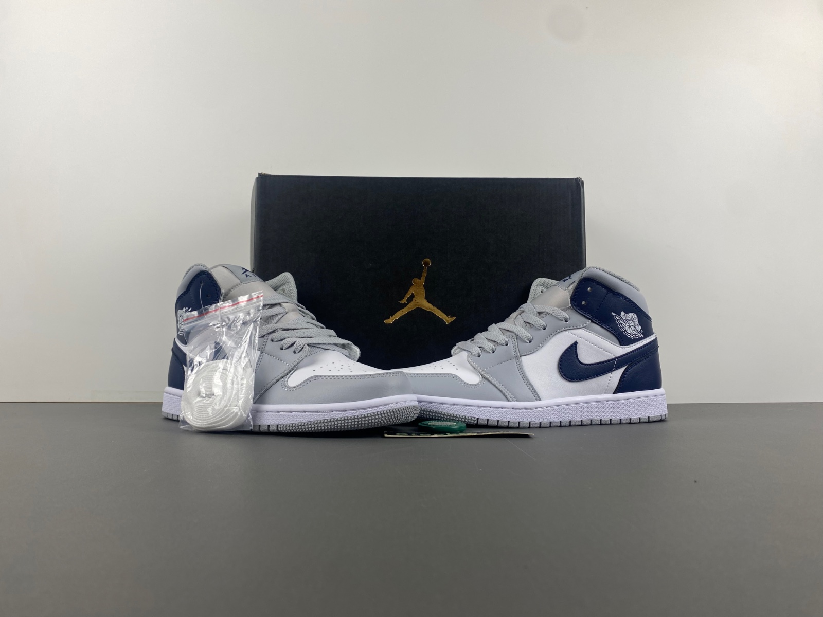 AIR JORDAN 1 MID SE
