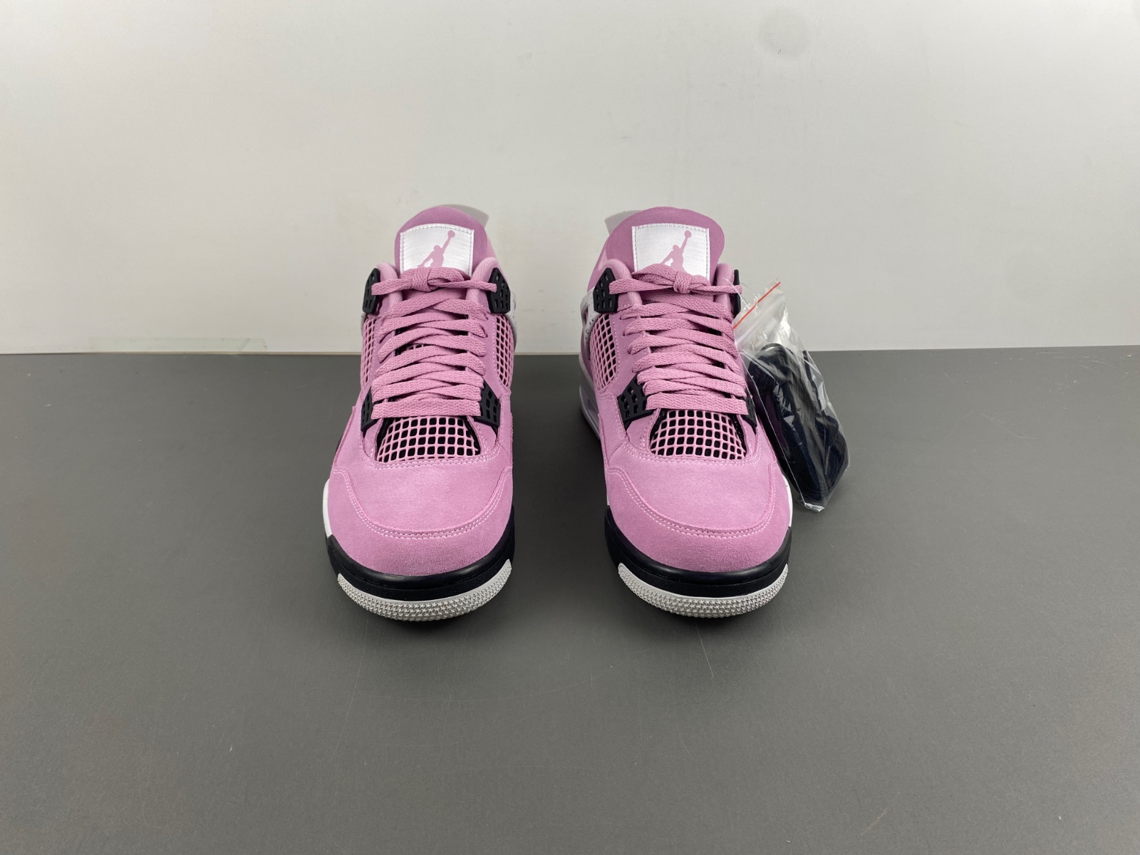 Air Jordan 4 WMNS “Orchid” AQ9129-501