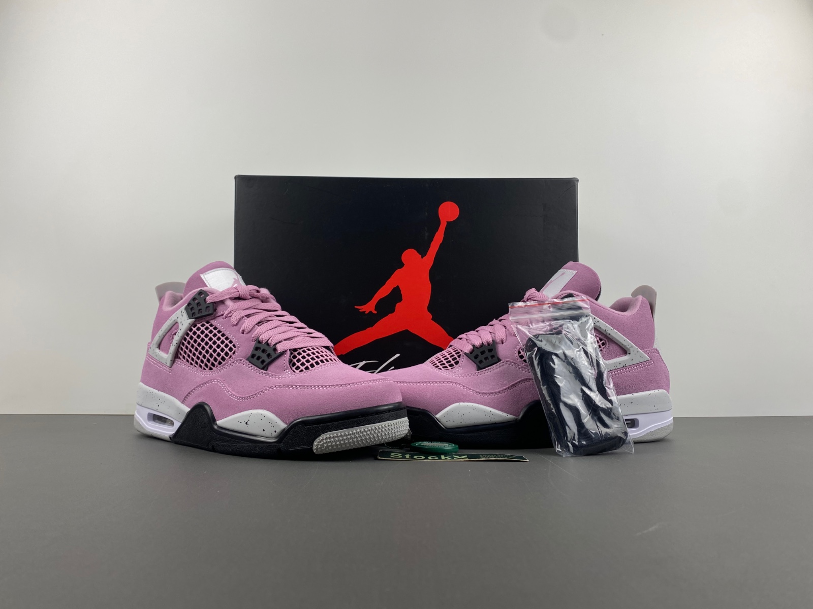 Air Jordan 4 WMNS “Orchid” AQ9129-501