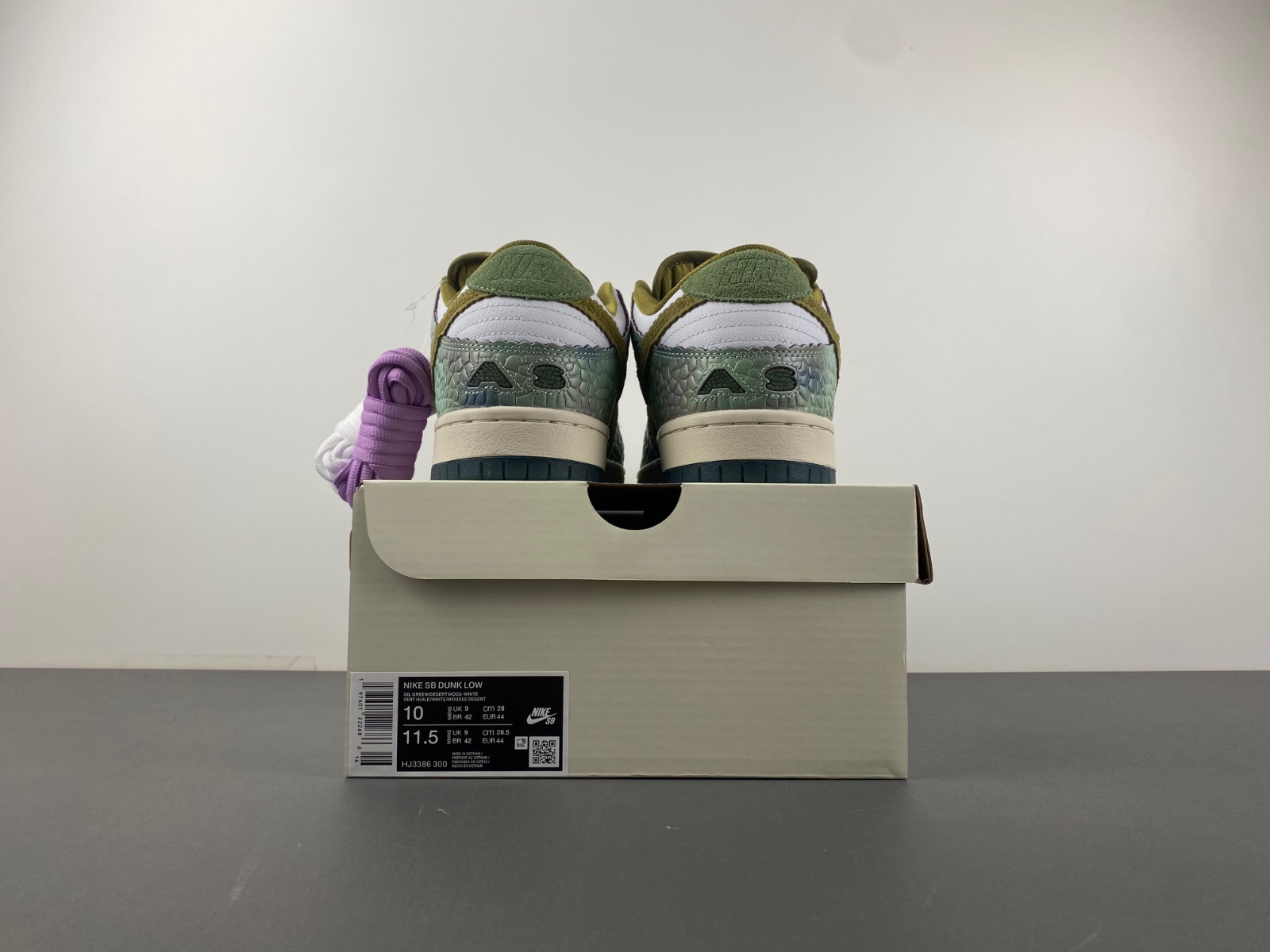 Nike SB Dunk Low Alexis Sablone Chameleon HJ3386-300